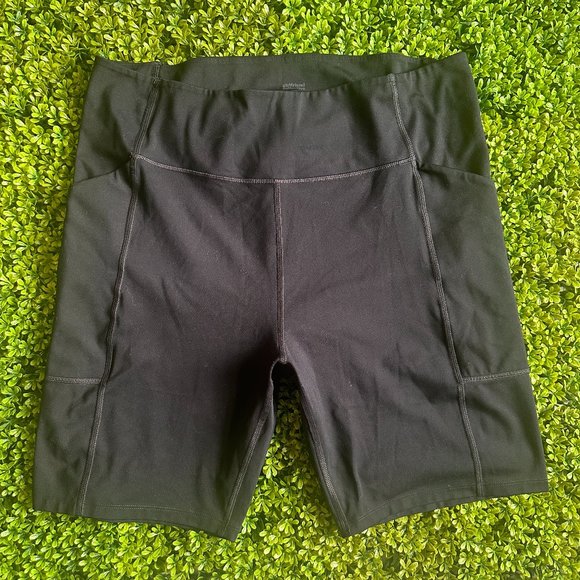 girlfriend collective Pants - Girlfriend Collective Bike Shorts w/Pockets Black 3XL